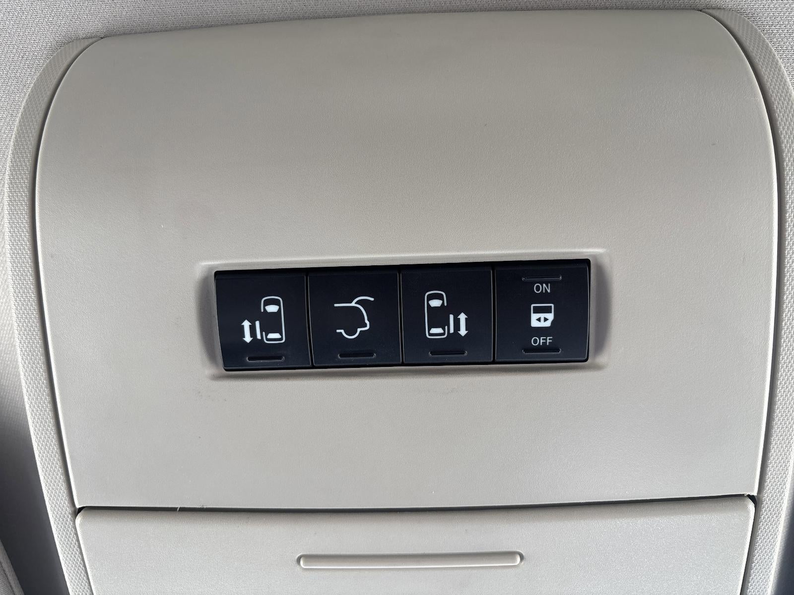 2015 Chrysler Town & Country 4dr Wgn Touring