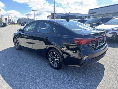 2024 Kia Forte LXS IVT