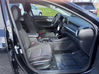 2024 Kia Forte LXS IVT