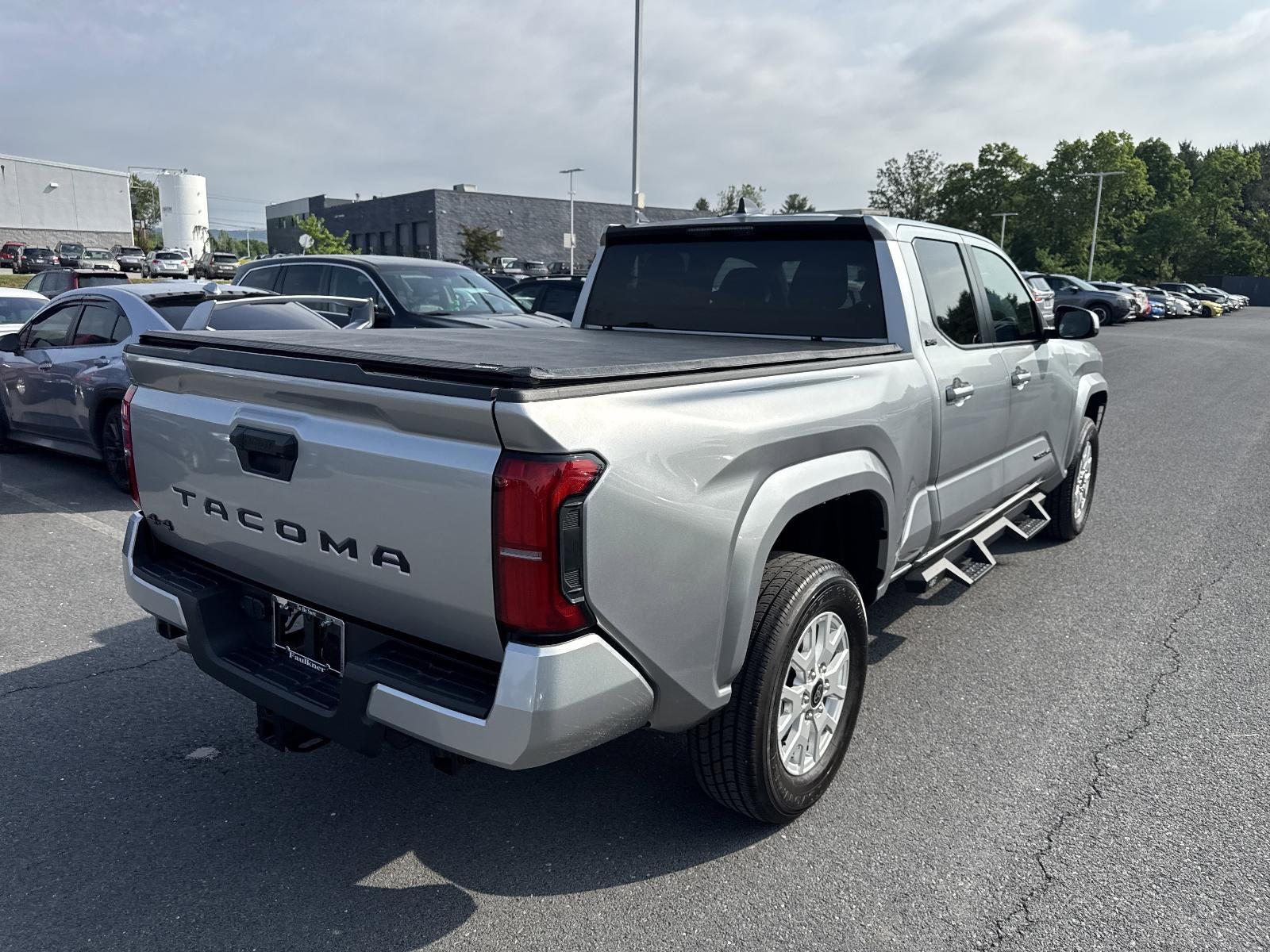 2025 Toyota Tacoma 4WD 4WD SR5 Double Cab 6' Bed AT (Natl)