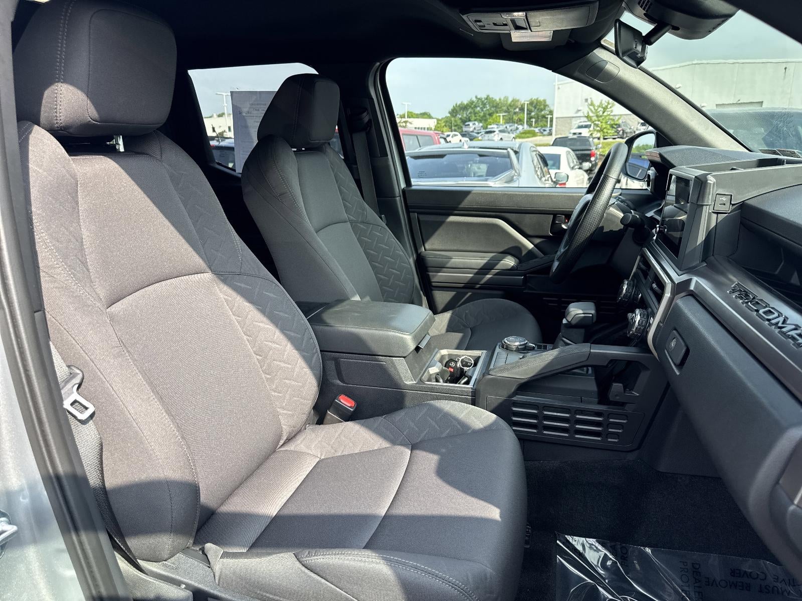 2025 Toyota Tacoma 4WD 4WD SR5 Double Cab 6' Bed AT (Natl)
