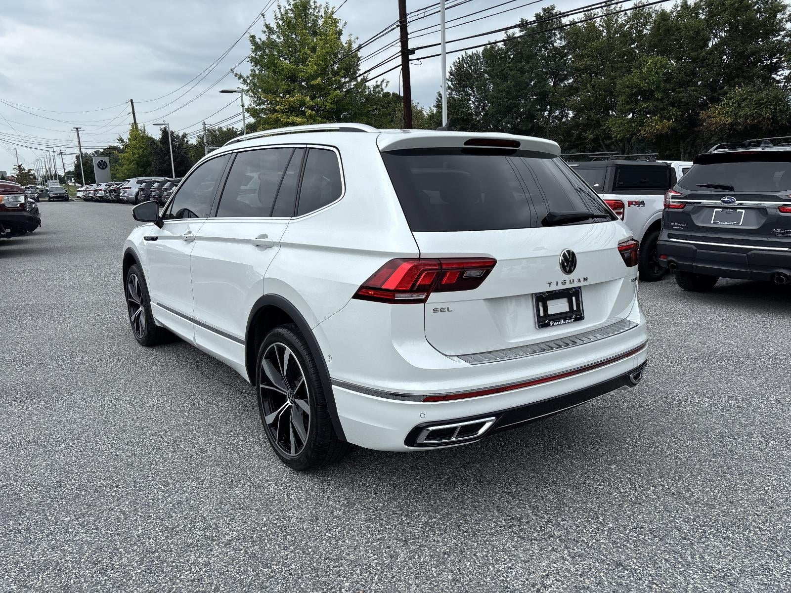 2022 Volkswagen Tiguan 2.0T SEL R-Line 4MOTION