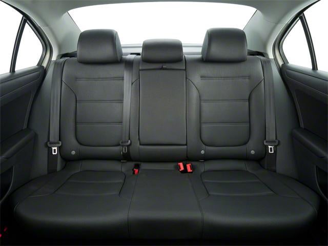 2013 Volkswagen Jetta 4dr Auto Base Sedan