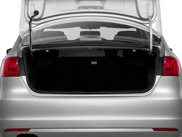 2013 Volkswagen Jetta 4dr Auto Base Sedan