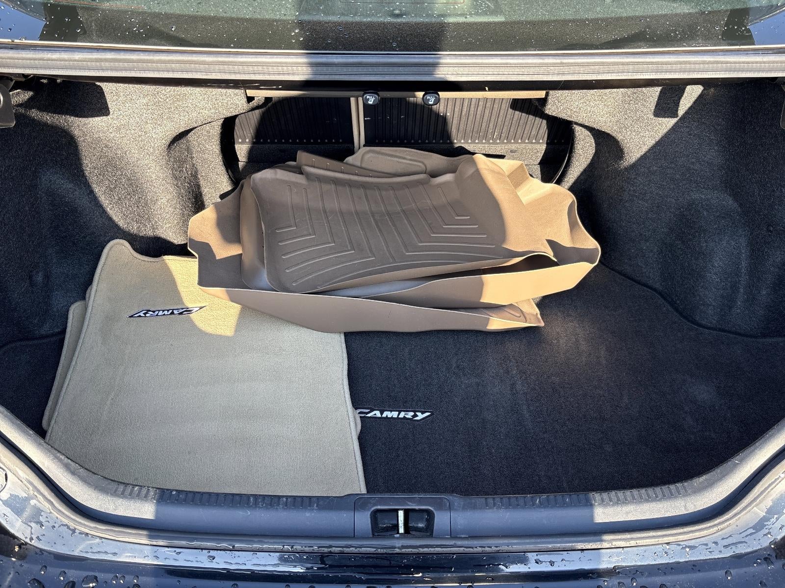 2017 Toyota Camry LE Auto (SE)