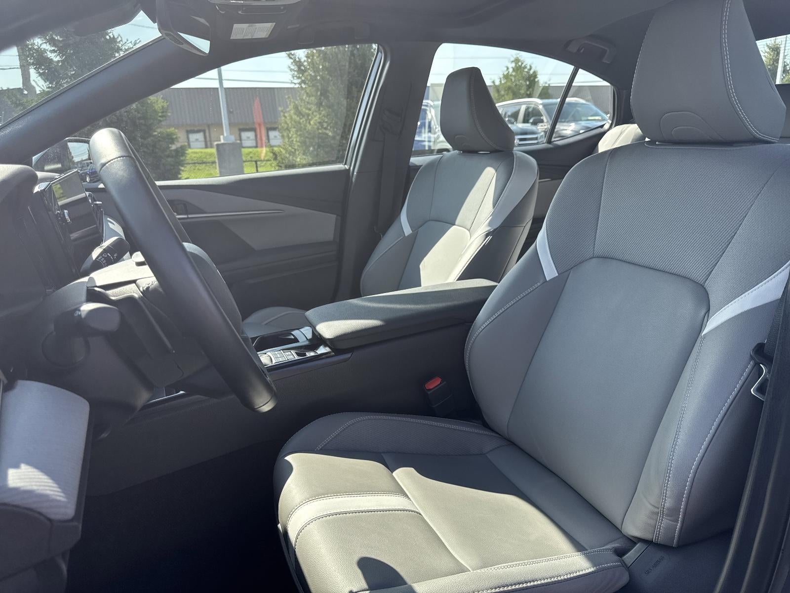 2025 Toyota Camry SE (SE)