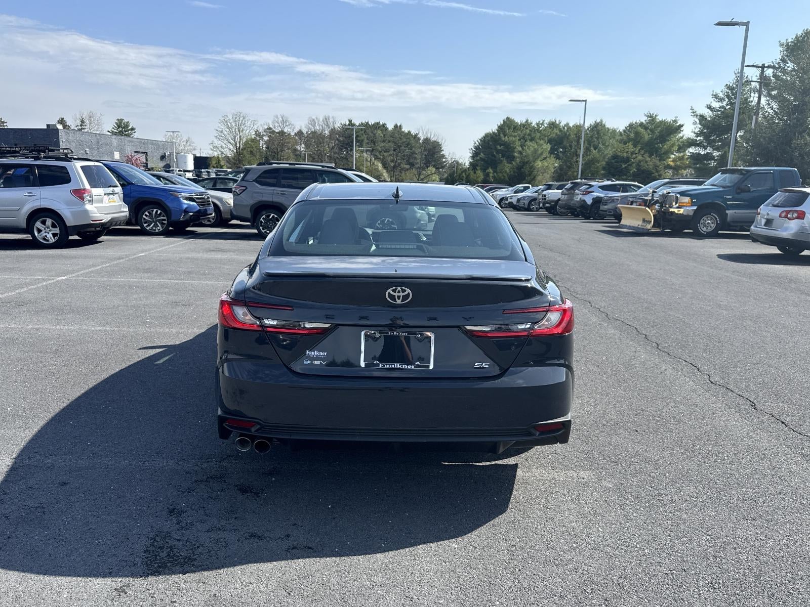 2025 Toyota Camry SE (SE)
