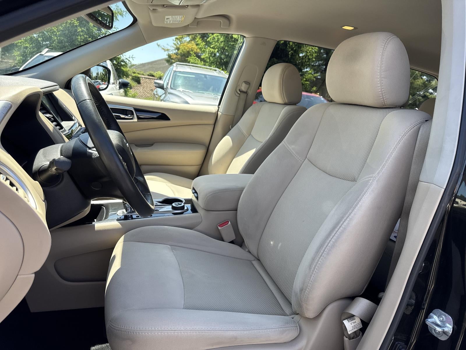 2017 Nissan Pathfinder 4x4 SV