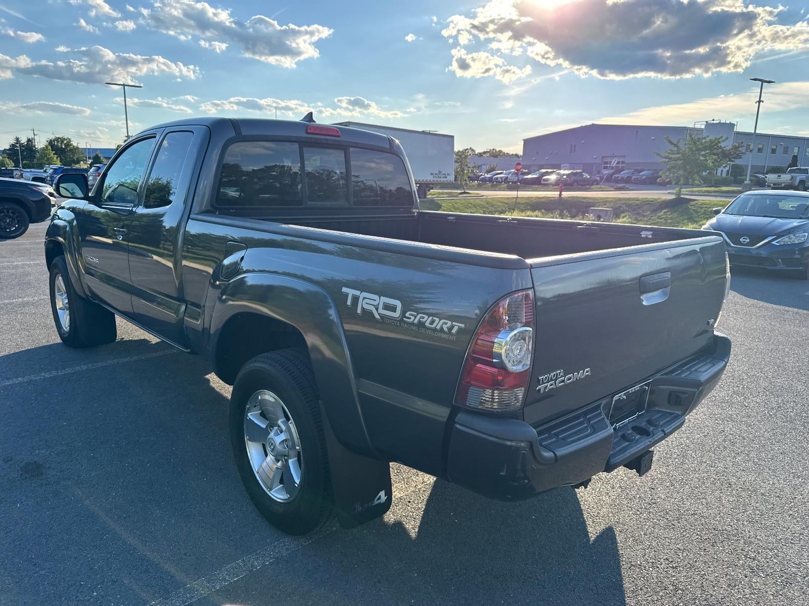 2015 Toyota Tacoma 4WD Access Cab Standard Bed V6 Automatic (SE)