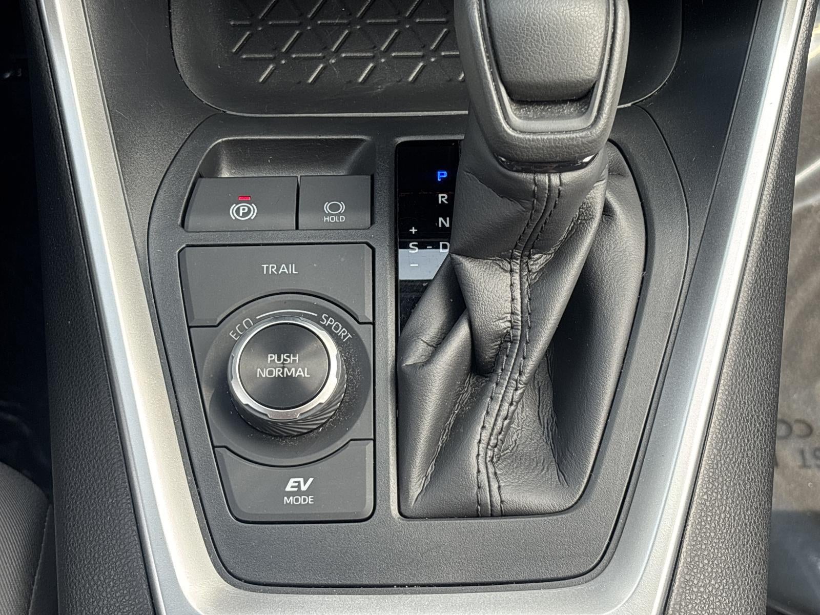 2023 Toyota RAV4 Hybrid XLE AWD (Natl)