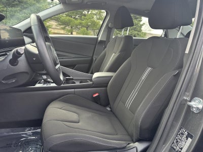 2024 Hyundai ELANTRA SEL IVT