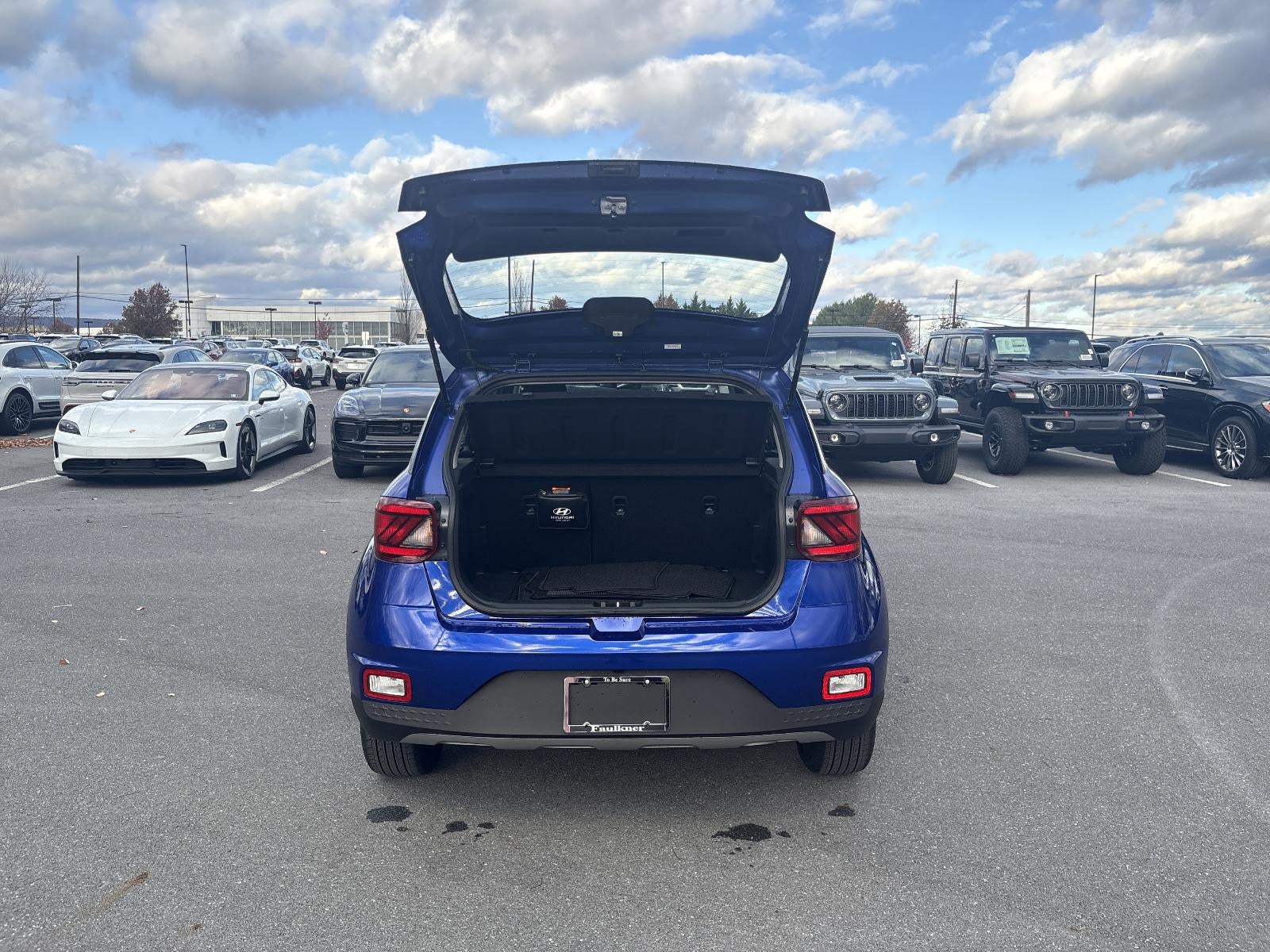 2024 Hyundai VENUE SEL IVT