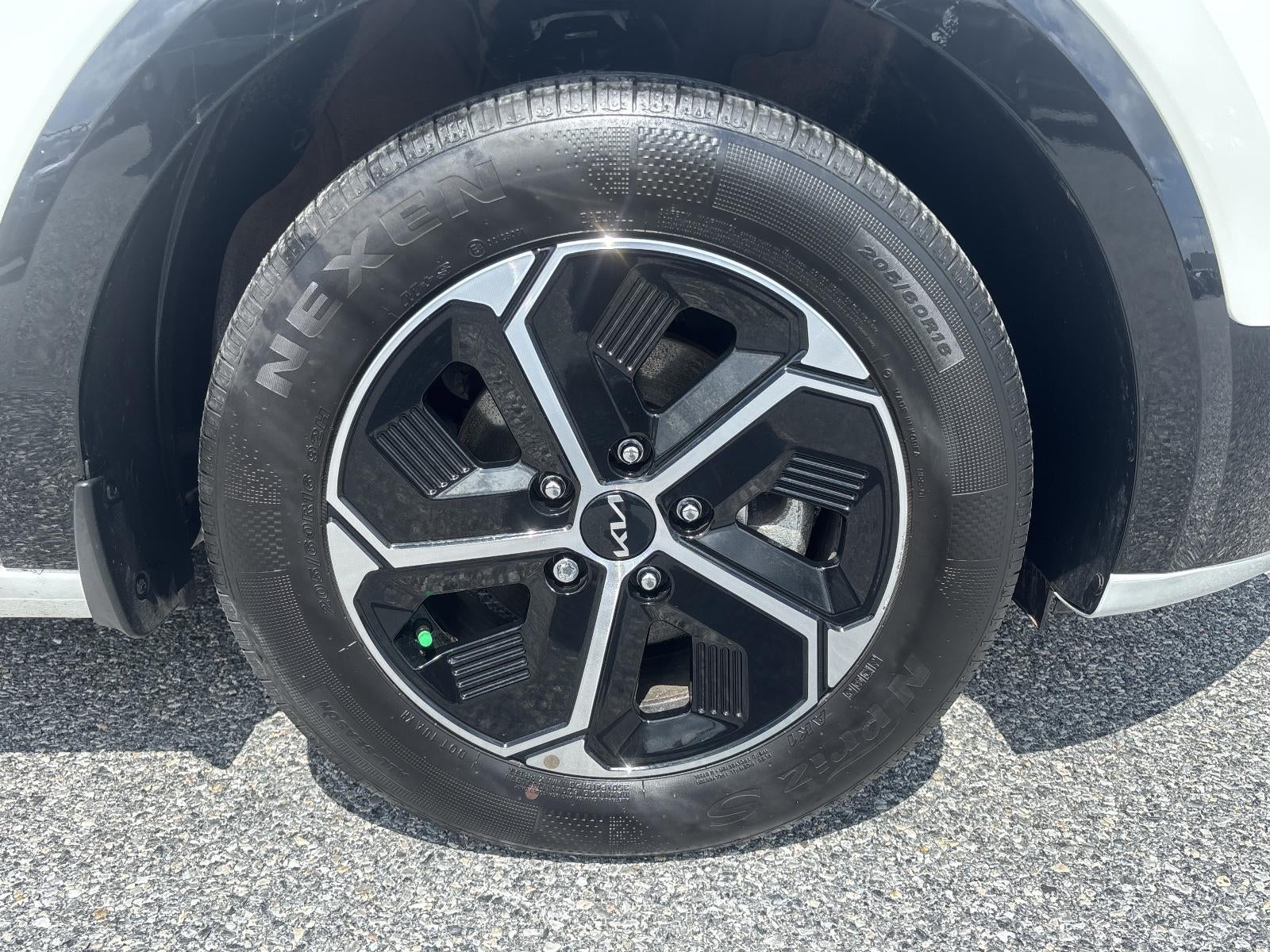2025 Kia Niro SX FWD