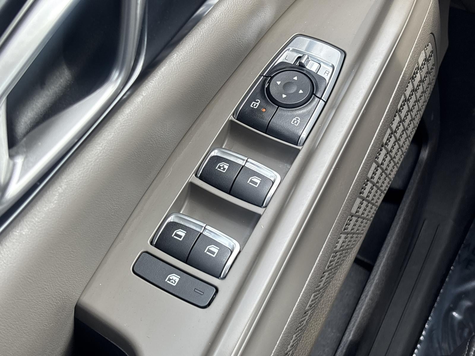 2025 Kia Carnival LXS FWD