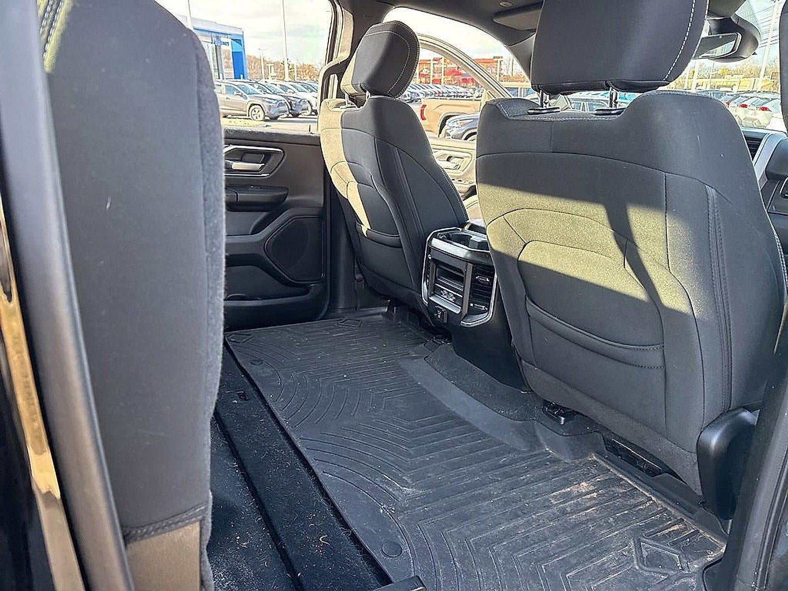 2022 RAM 1500 Big Horn 4x4 Crew Cab 5'7" Box