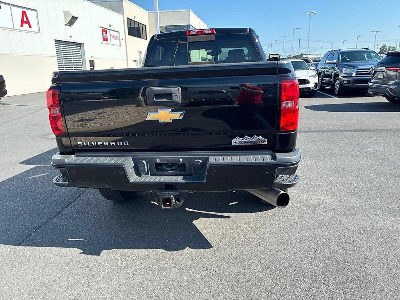 2016 Chevrolet Silverado 2500 HD Crew Cab Standard Box 4-Wheel Drive High Country
