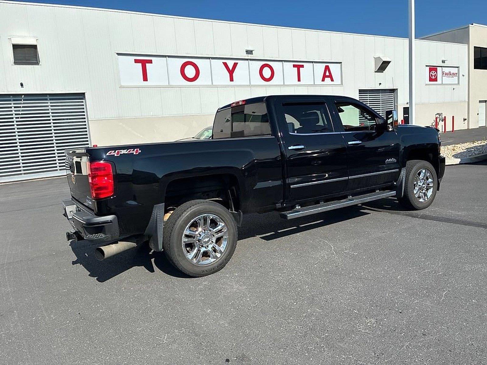 2016 Chevrolet Silverado 2500 HD Crew Cab Standard Box 4-Wheel Drive High Country