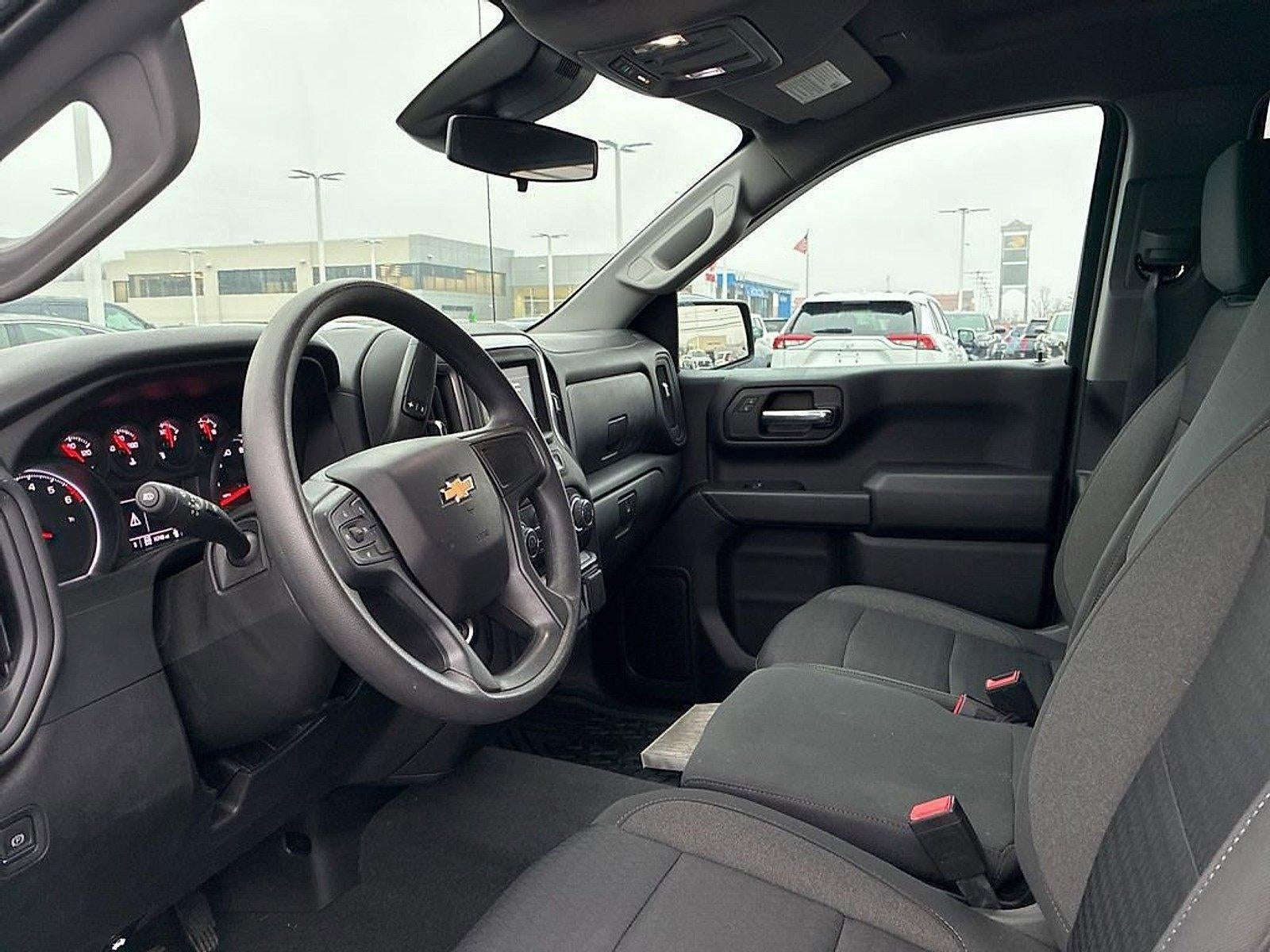 2022 Chevrolet Silverado 1500 Crew Cab Short Box 4-Wheel Drive Custom