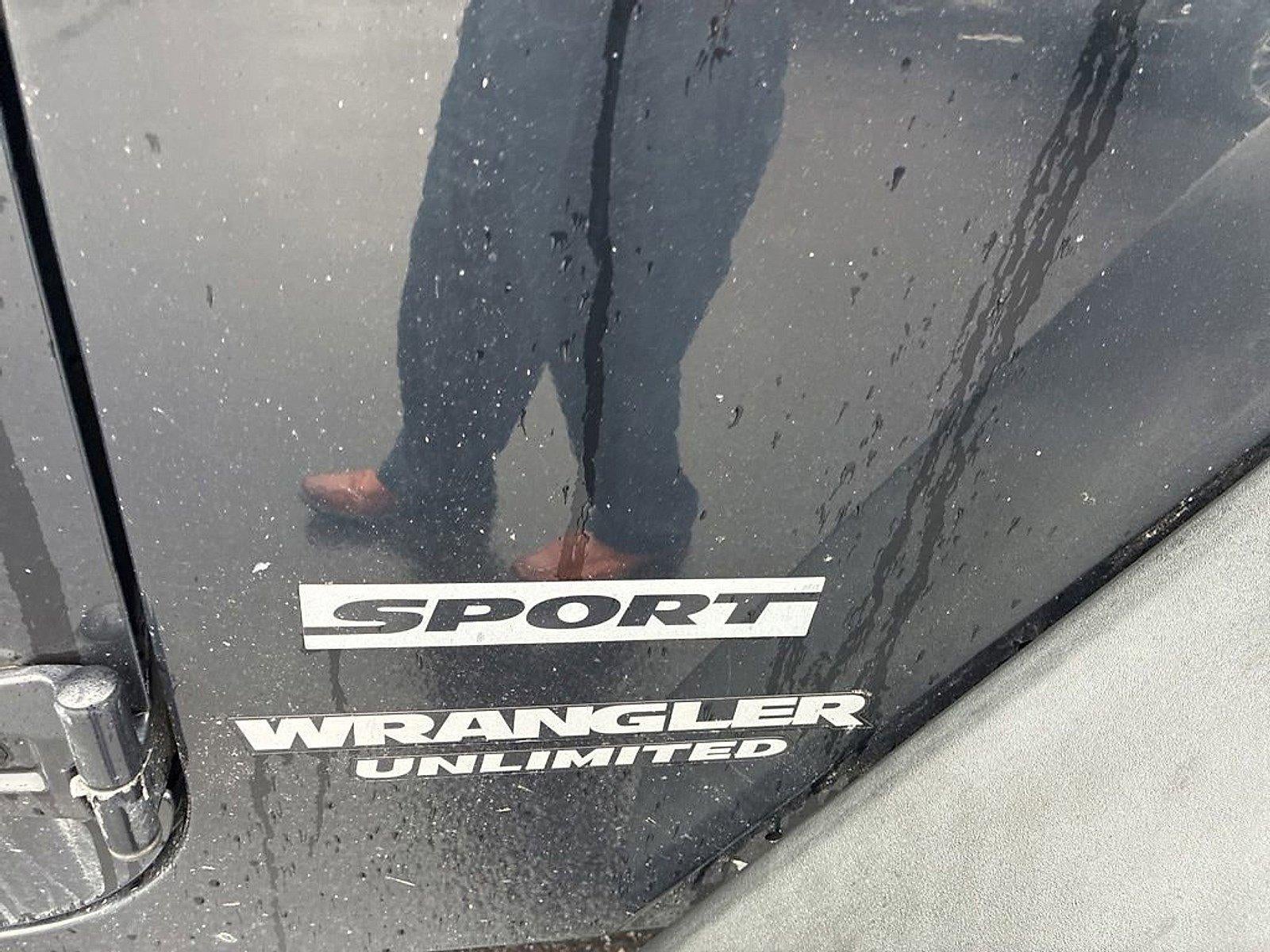2011 Jeep Wrangler Unlimited 4WD 4dr Sport