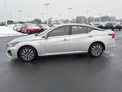 2023 Nissan Altima 2.5 SV Sedan