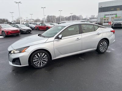 2023 Nissan Altima 2.5 SV Sedan