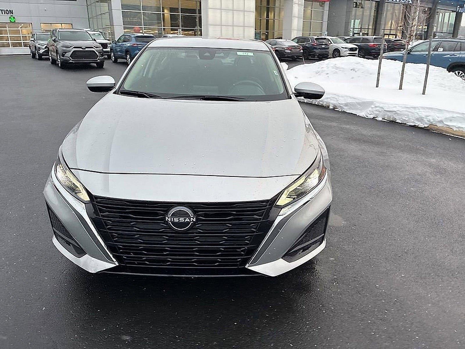 2023 Nissan Altima 2.5 SV Sedan