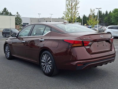 2023 Nissan Altima 2.5 SV Sedan