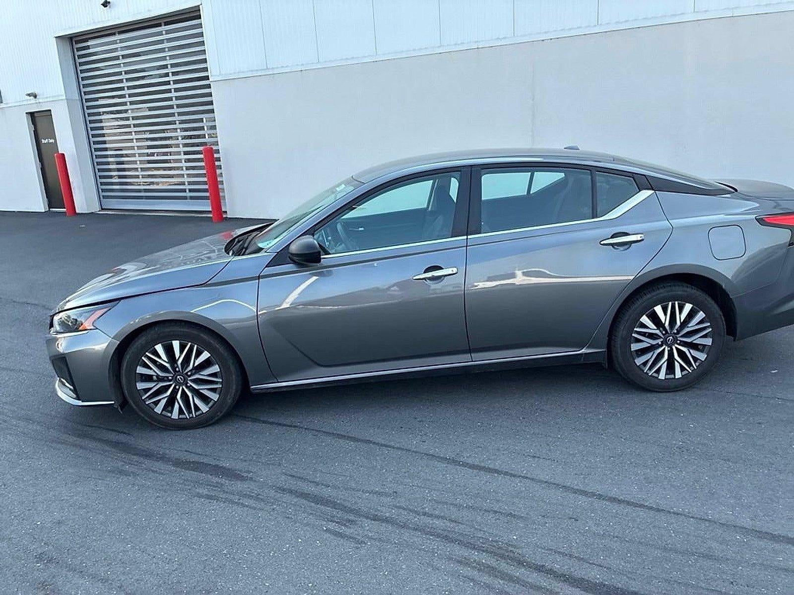 2024 Nissan Altima 2.5 SV Sedan