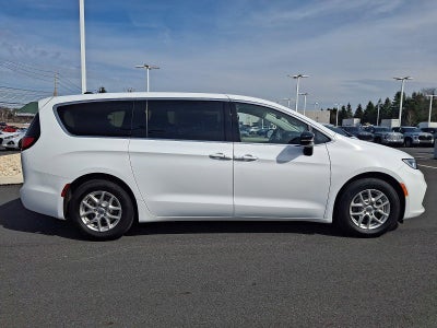 2024 Chrysler Pacifica Touring L FWD