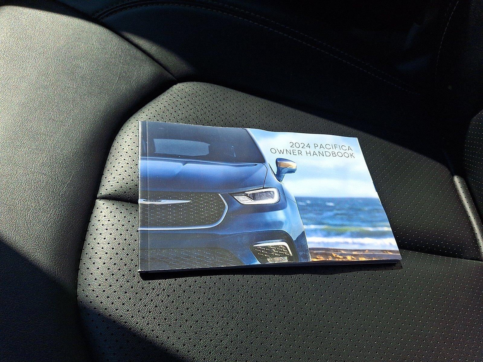 2024 Chrysler Pacifica Touring L FWD