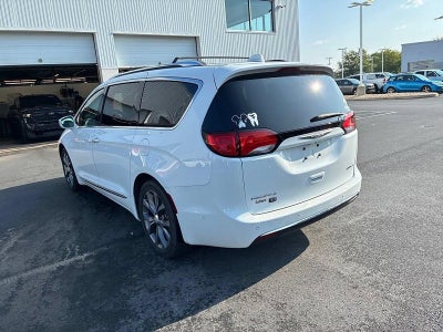 2020 Chrysler Pacifica Limited 35th Anniversary FWD *Ltd Avail*