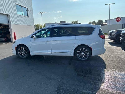 2020 Chrysler Pacifica Limited 35th Anniversary FWD *Ltd Avail*