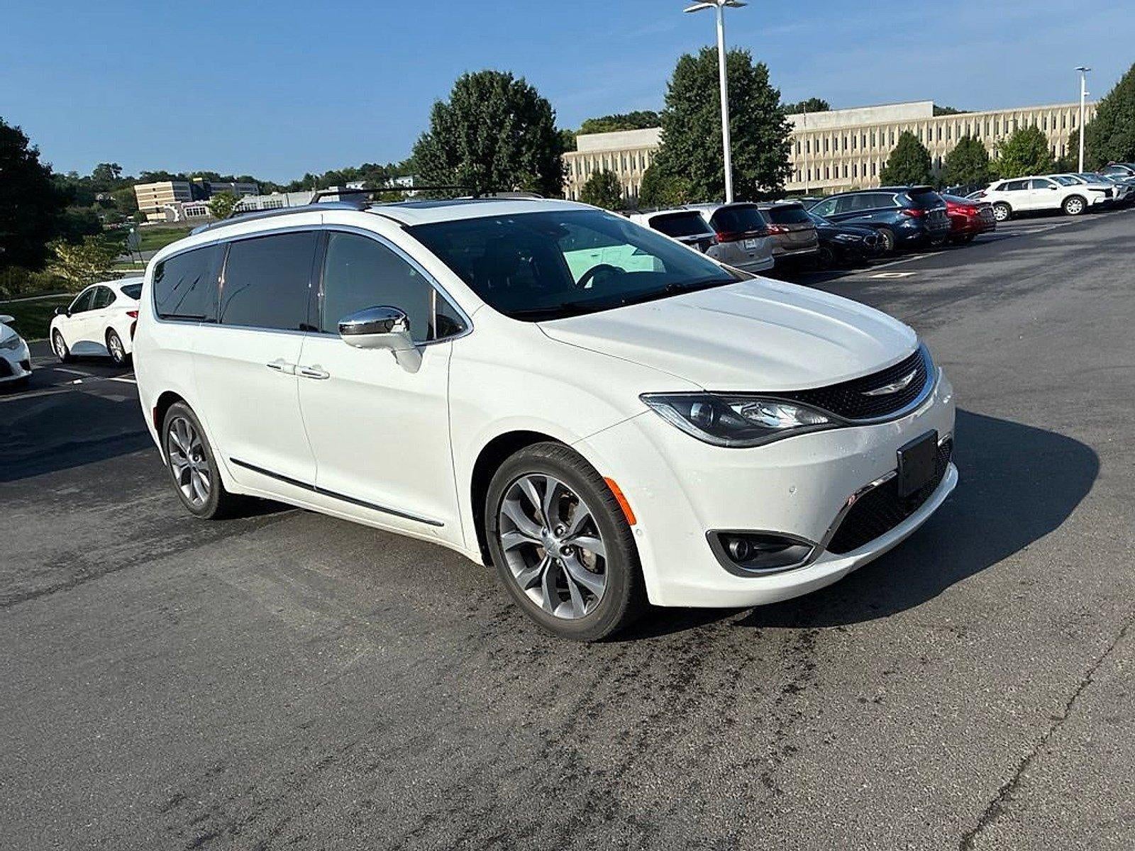 2020 Chrysler Pacifica Limited 35th Anniversary FWD *Ltd Avail*