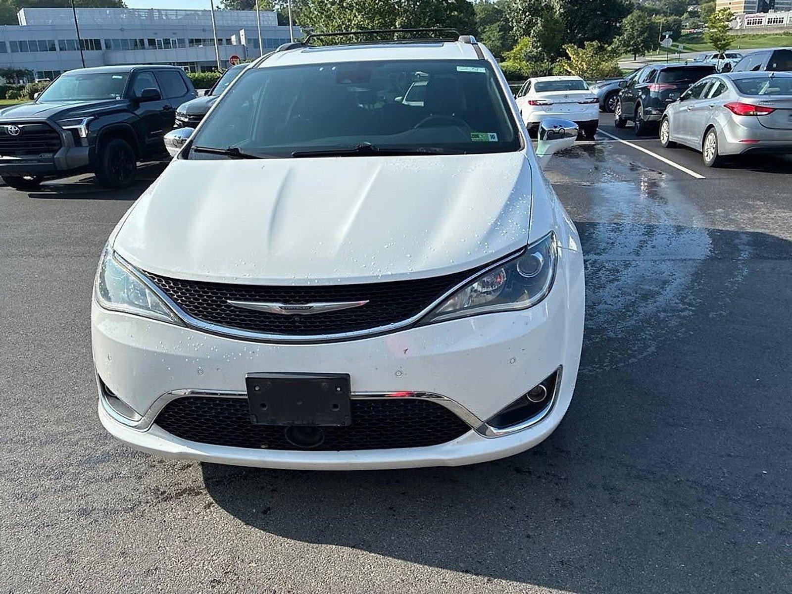 2020 Chrysler Pacifica Limited 35th Anniversary FWD *Ltd Avail*