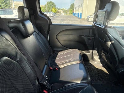 2020 Chrysler Pacifica Limited 35th Anniversary FWD *Ltd Avail*