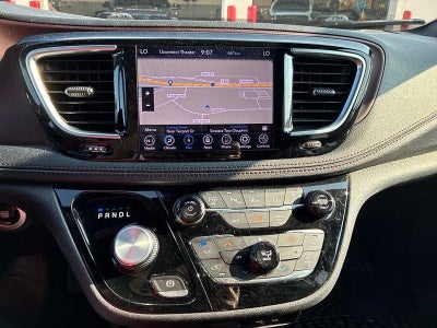 2020 Chrysler Pacifica Limited 35th Anniversary FWD *Ltd Avail*