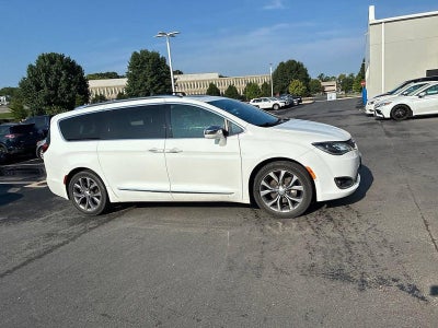 2020 Chrysler Pacifica Limited 35th Anniversary FWD *Ltd Avail*