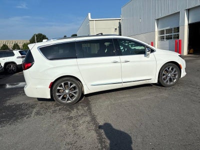 2020 Chrysler Pacifica Limited 35th Anniversary FWD *Ltd Avail*