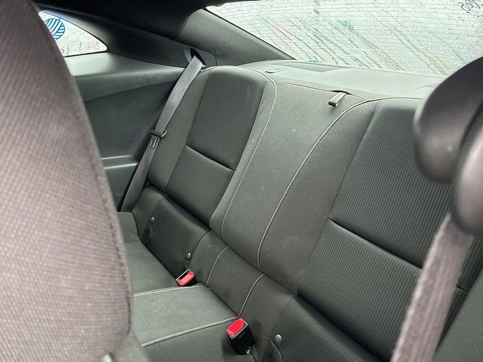 2015 Chevrolet Camaro 2dr Cpe LT w/1LT