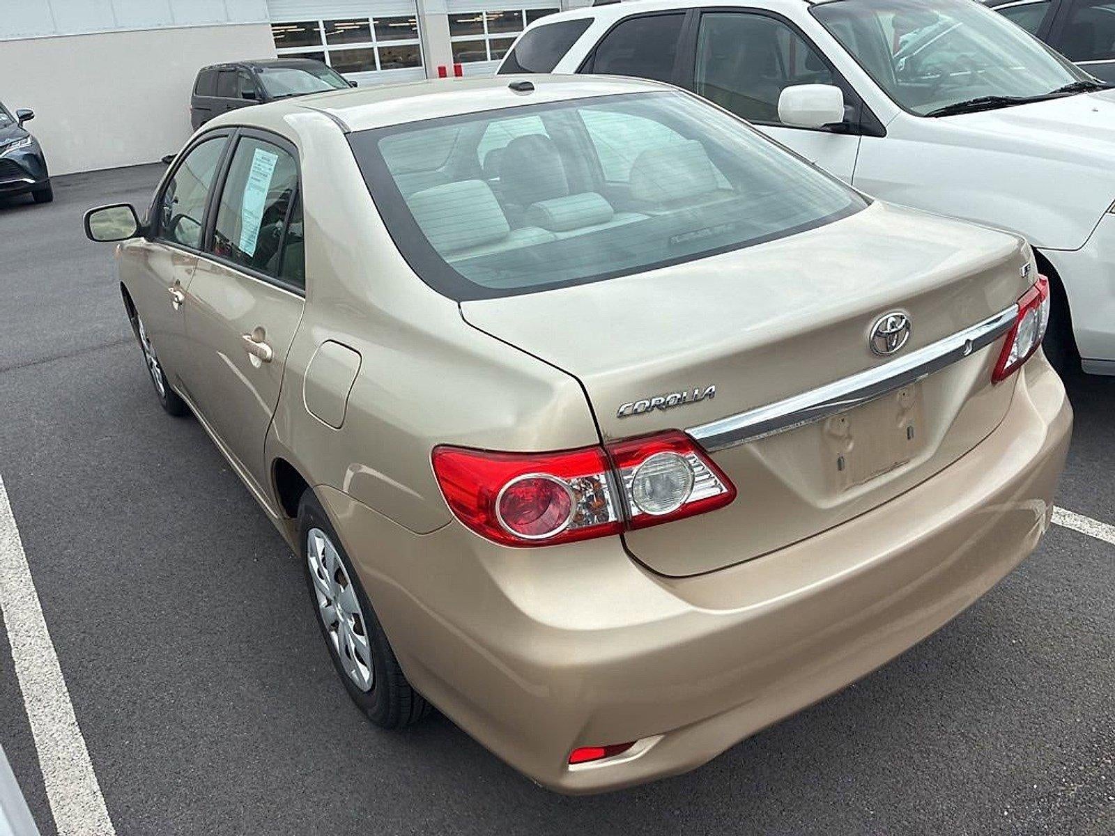 2011 Toyota Corolla 4dr Sdn Auto LE (Natl)