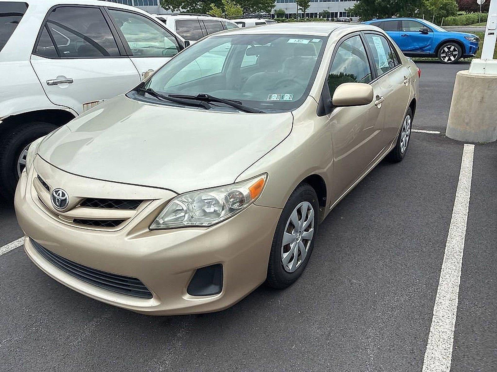 2011 Toyota Corolla 4dr Sdn Auto LE (Natl)