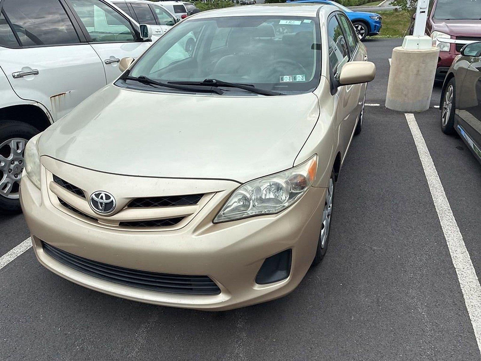 2011 Toyota Corolla 4dr Sdn Auto LE (Natl)
