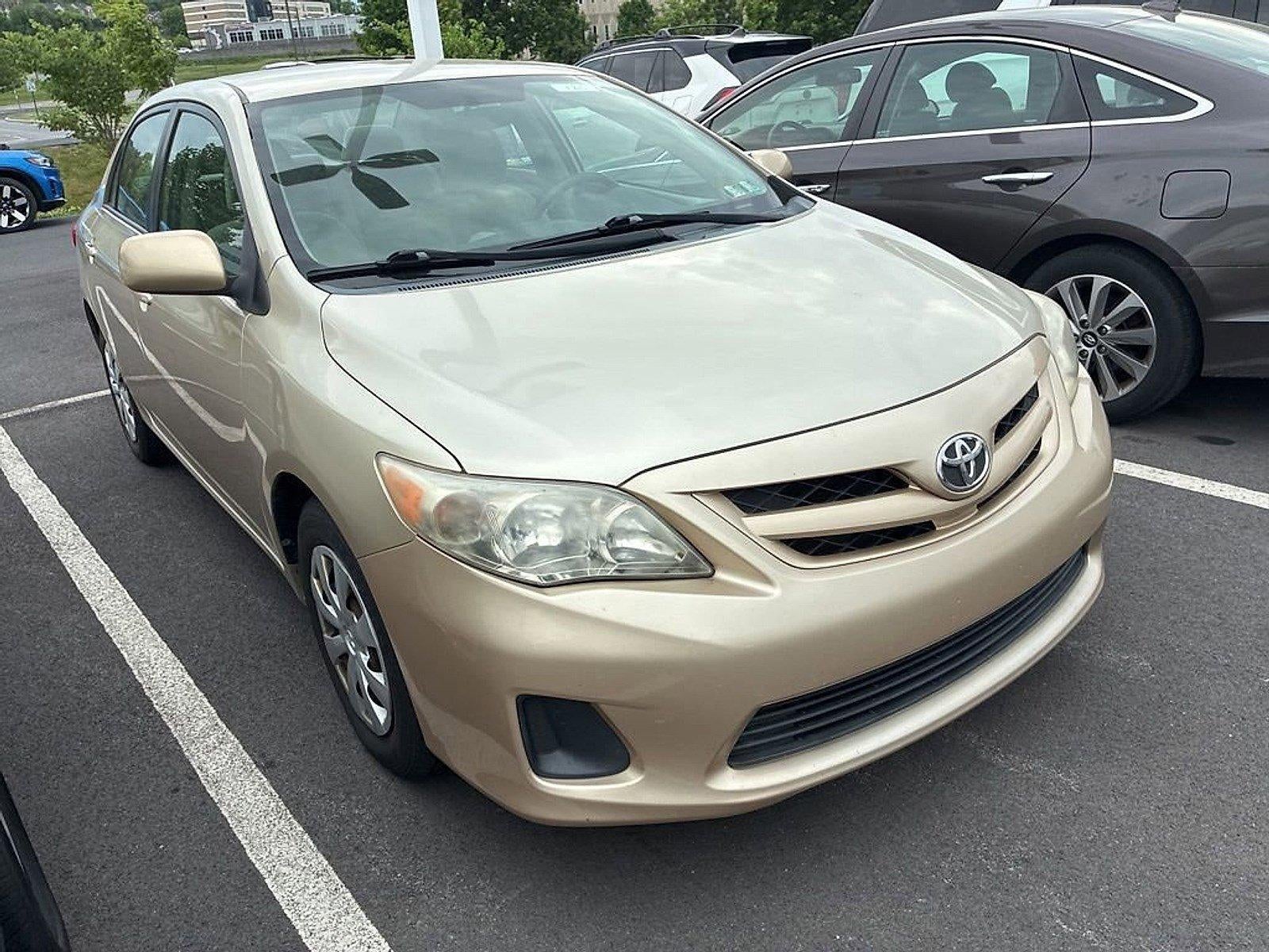 2011 Toyota Corolla 4dr Sdn Auto LE (Natl)
