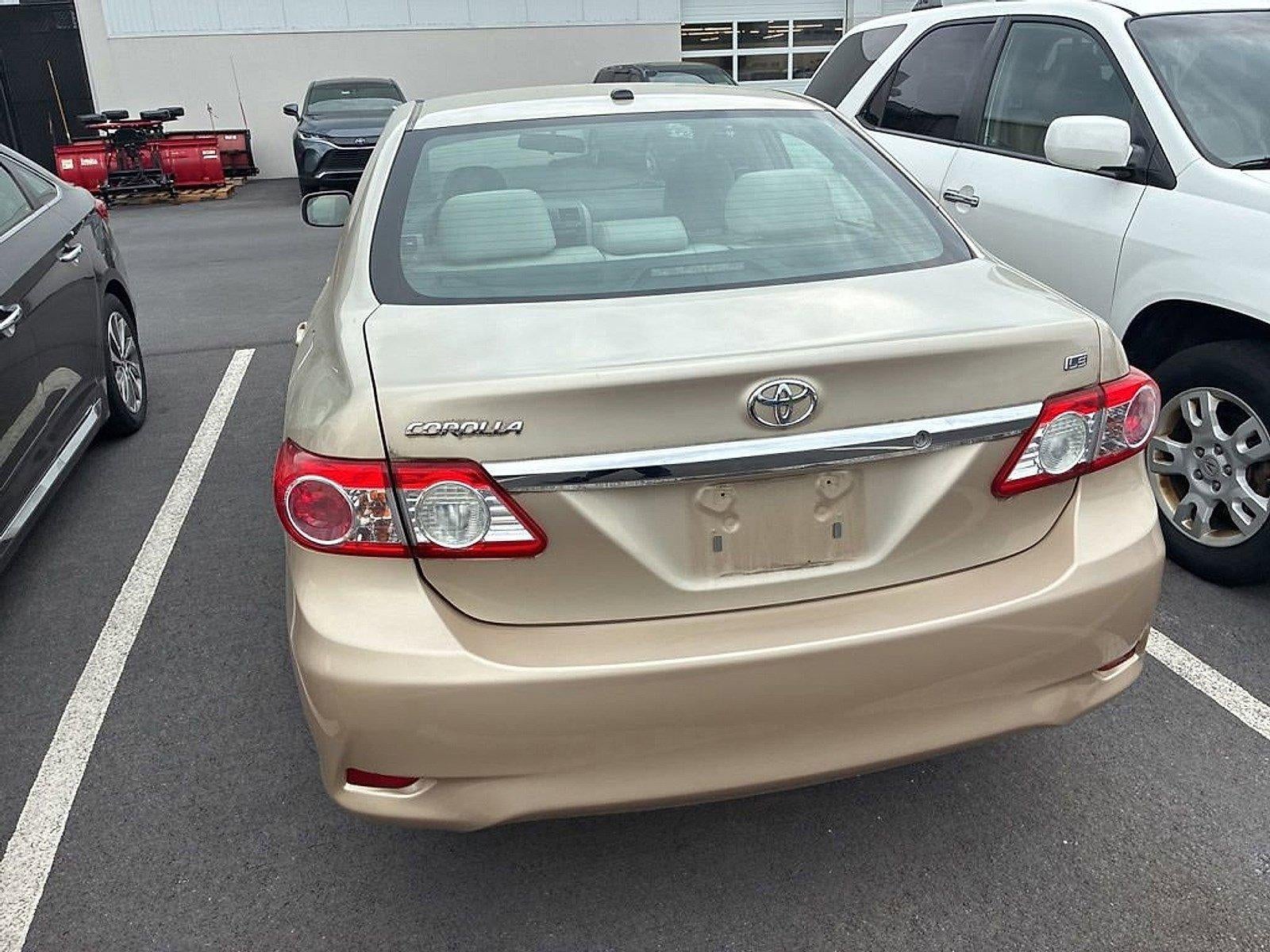 2011 Toyota Corolla 4dr Sdn Auto LE (Natl)