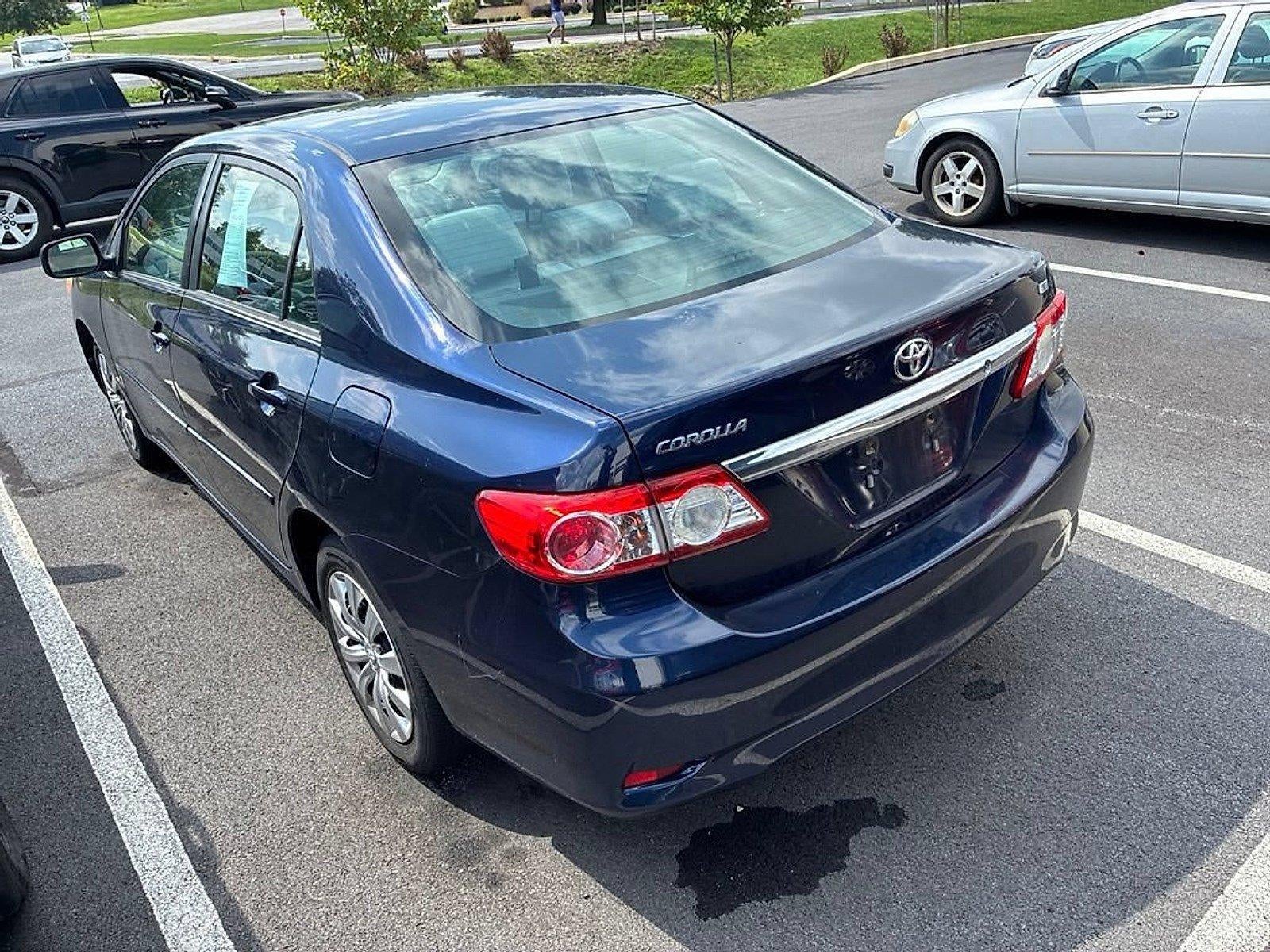 2013 Toyota Corolla 4dr Sdn Auto LE (Natl)