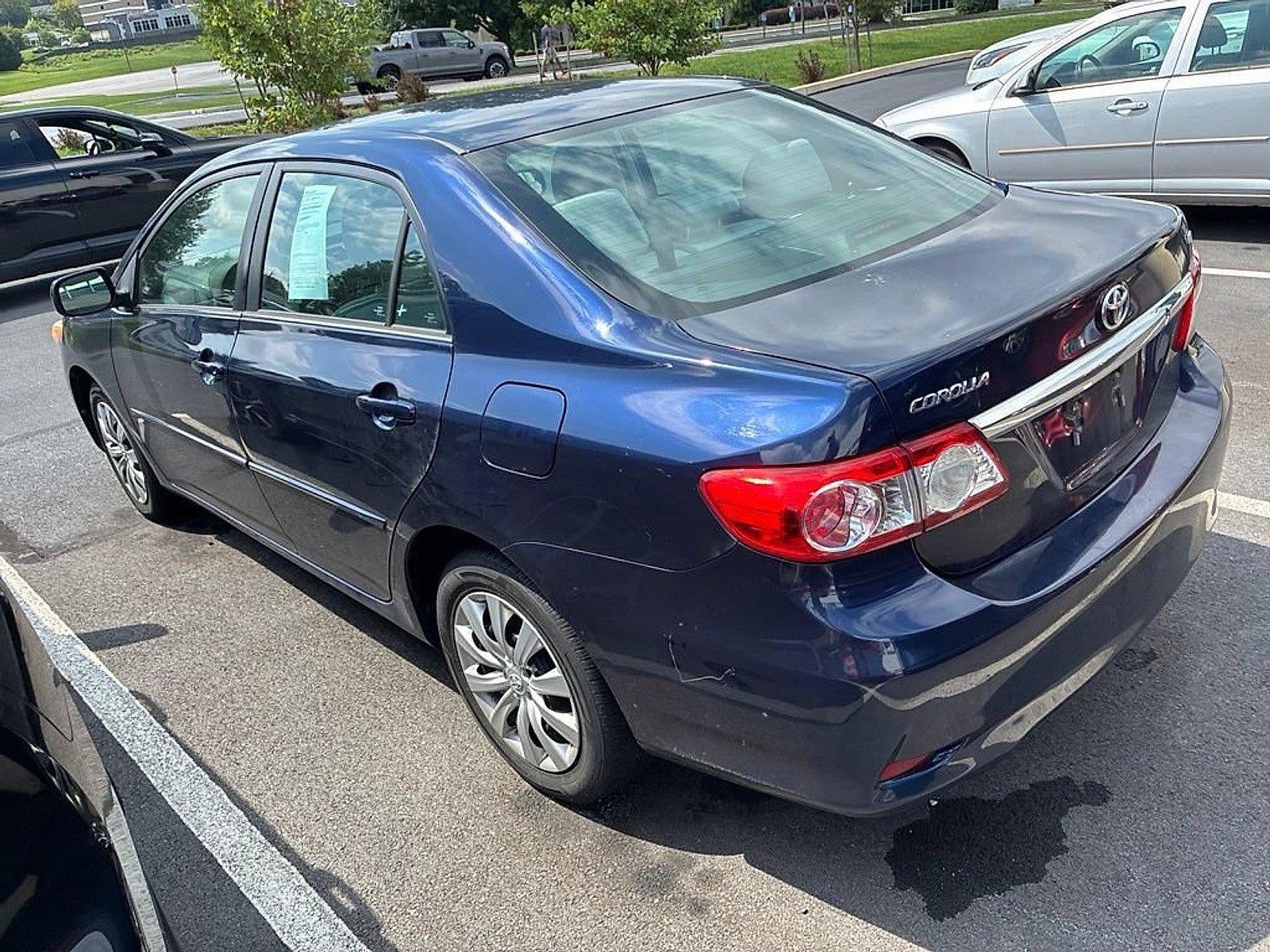 2013 Toyota Corolla 4dr Sdn Auto LE (Natl)