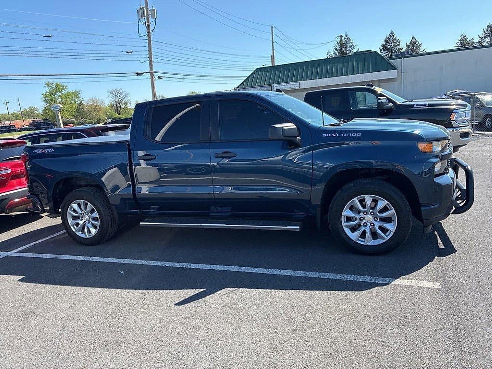 2021 Chevrolet Silverado 1500 Crew Cab Short Box 4-Wheel Drive Custom