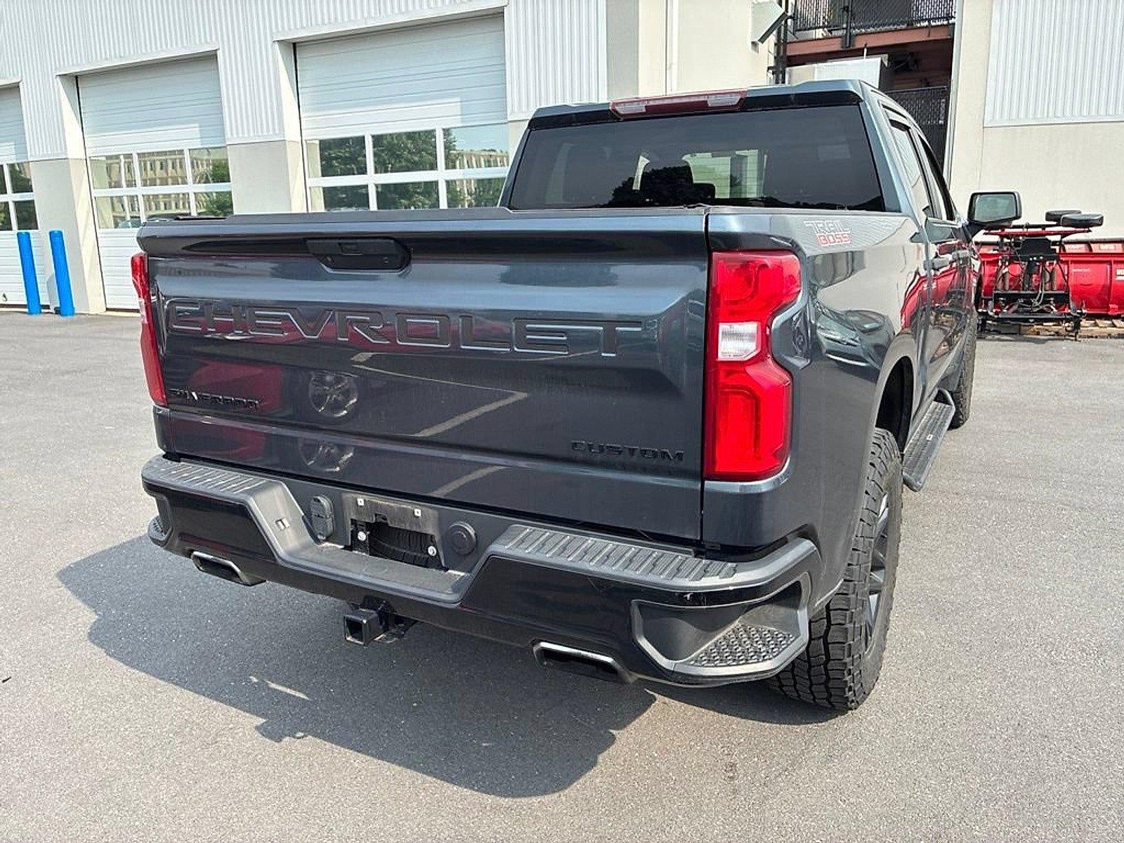 2020 Chevrolet Silverado 1500 Crew Cab Short Box 4-Wheel Drive Custom Trail Boss