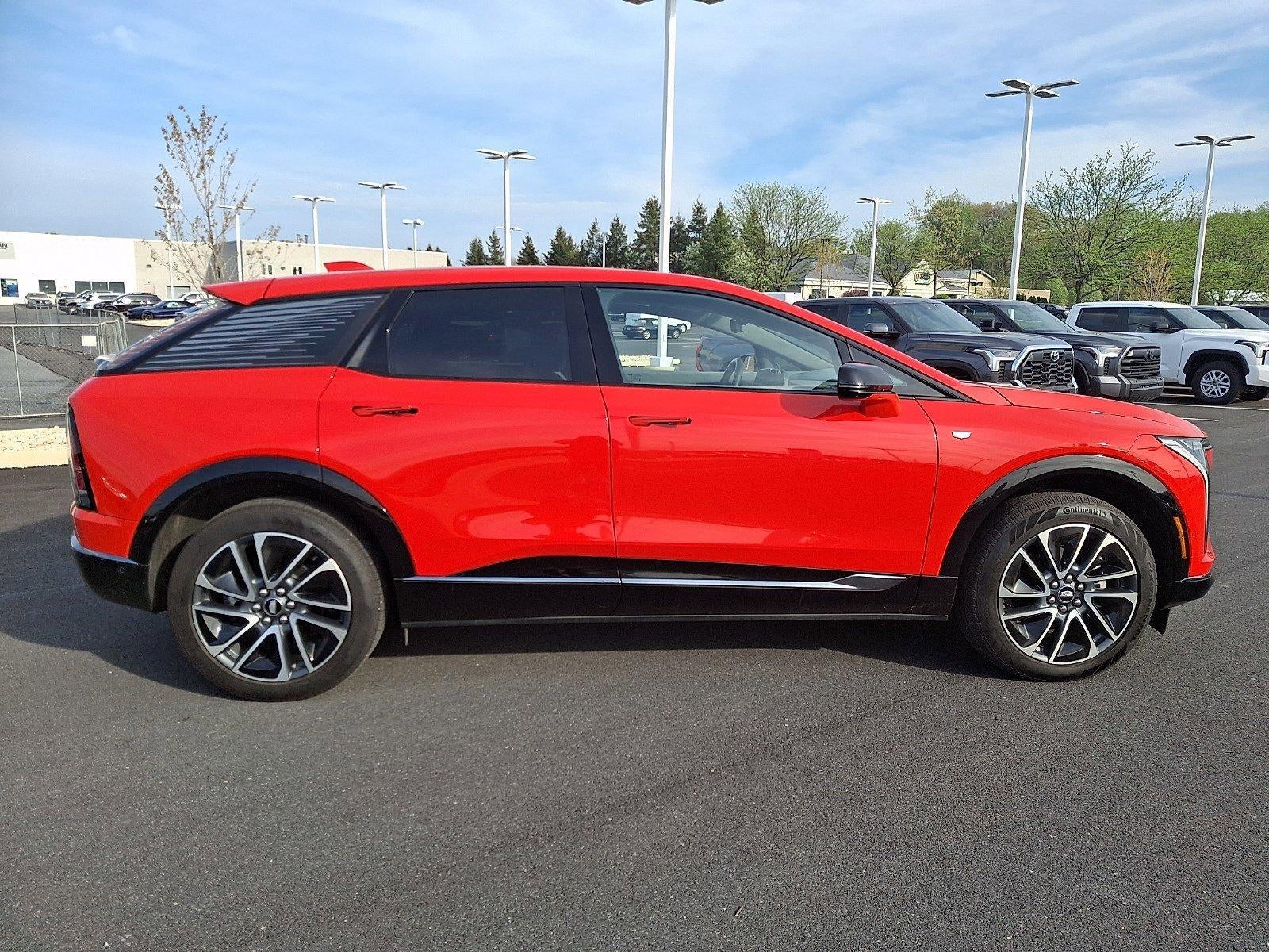 2025 Cadillac OPTIQ AWD 4dr Sport w/1SH