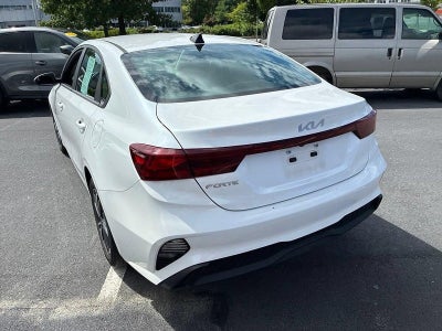 2024 Kia Forte LXS IVT
